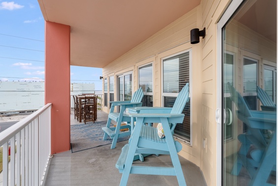 Private Gulf-View Balcony