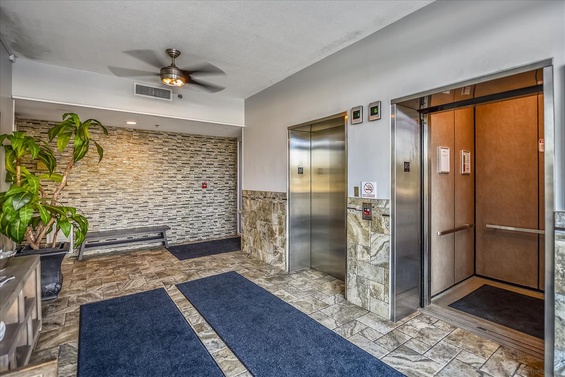 Amenity-Marisol Lobby-_KLH5470