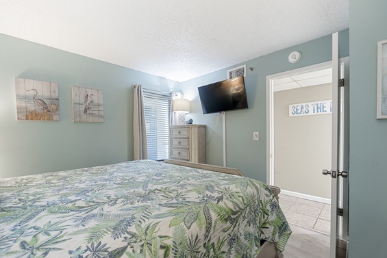 Tranquil Master Suite with King Bed