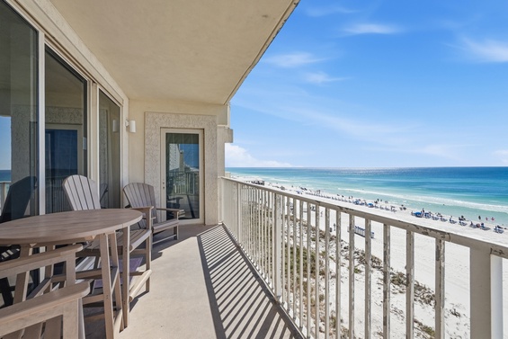 Private Balcony Beachfront Views