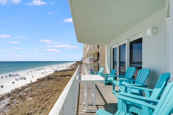 Private Gulf-View Balcony