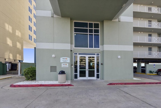 Amenity-Marisol Entrance-_KLH5475