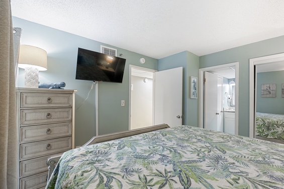 Tranquil Master Suite with King Bed