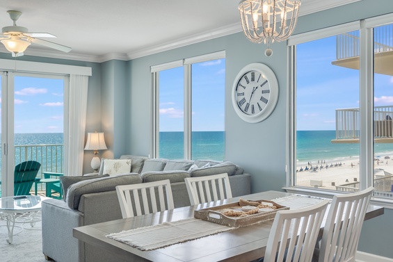 Scenic Coastal Dining