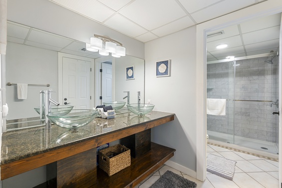 : Spa-Inspired Bath