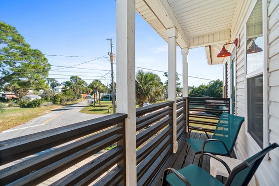 Scenic Upper Balcony for Relaxation