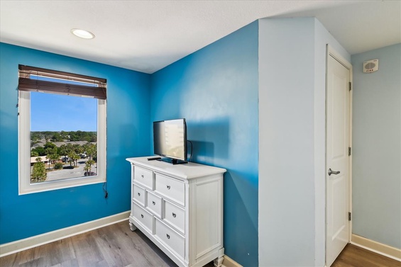 Spacious Gulf-View Living