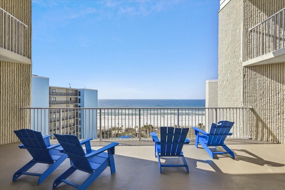 Gulf-Front Studio Retreat