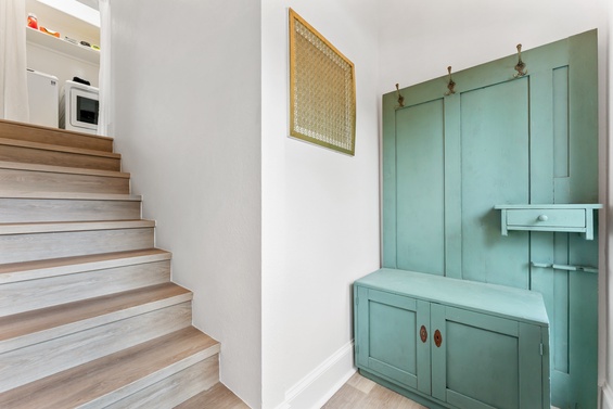 Elegant Stairway Entry