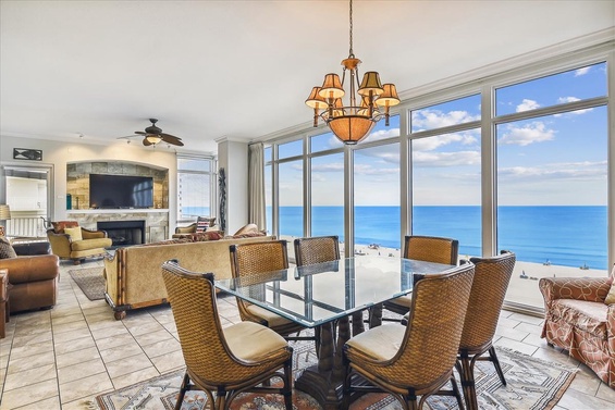 Elegant Seaside Dining