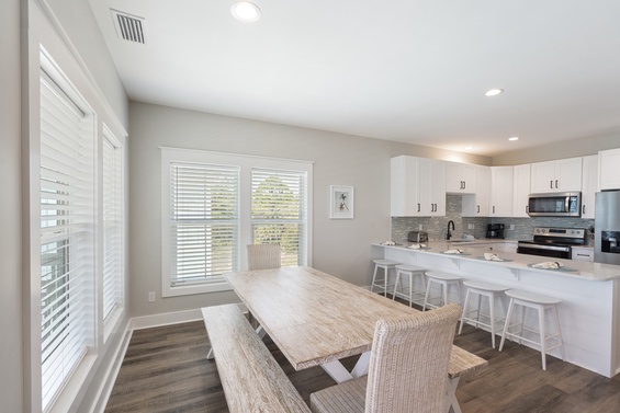 Sophisticated Coastal Dining