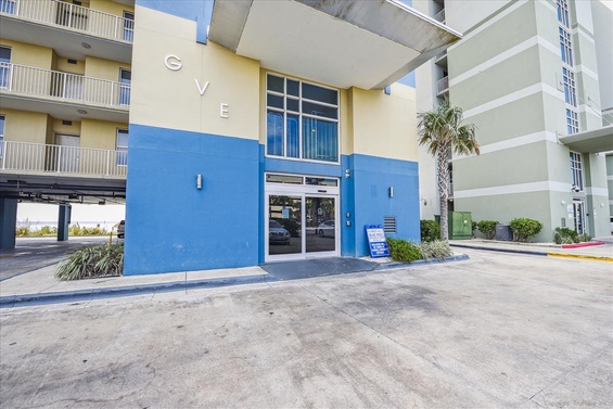 C21A21AD-B721-4E90-9DCF-95B16004E2CB