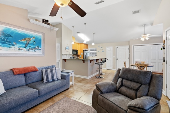 Spacious Family Gathering