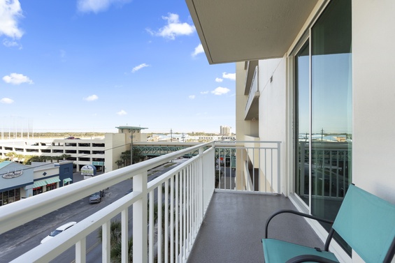 Wraparound Gulf Balcony with Sunset Views