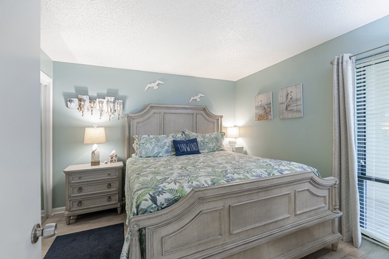 Tranquil Master Suite with King Bed