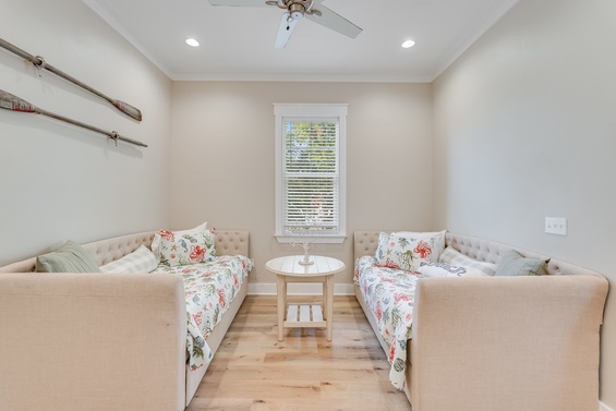 Spacious & Stylish Lounge