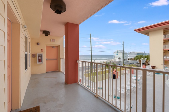 Private Gulf-View Balcony