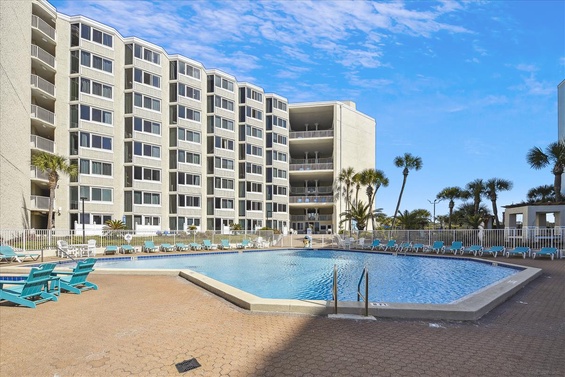 Resort-Style Poolside Escape