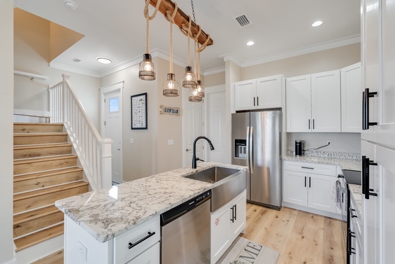 Modern Chef’s Kitchen