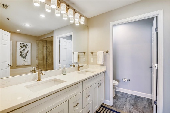 Floor Plan-Primary Bath-_KLH7854