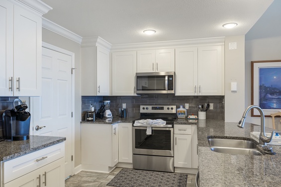 Gourmet Beachfront Kitchen