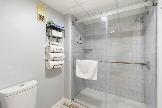 : Spa-Inspired Bath