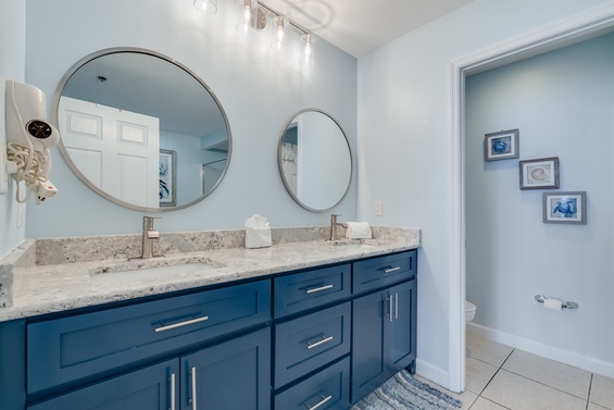 782266DA-A3F6-4021-AF6E-0DA5D603B828_1_105_c