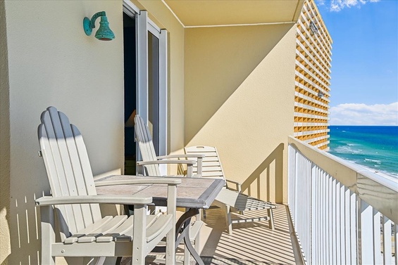 : Private Gulf-View Balcony