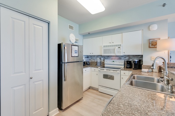 Modern Granite Kitchen