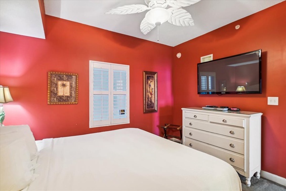 2A4C2113-4CDF-4674-A398-73B009AA9C08