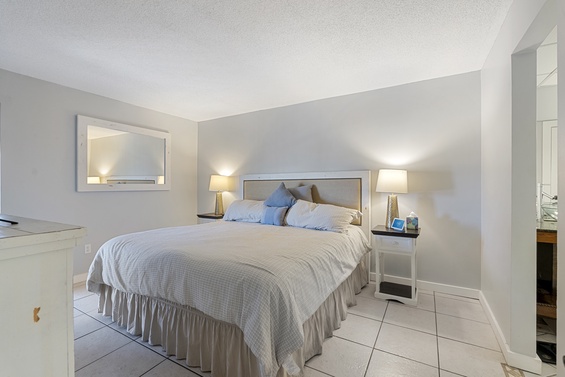 Serene King Suite