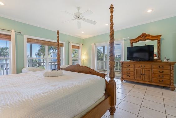 Tranquil Coastal Comfort