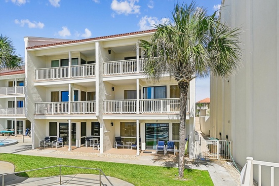 Coastal Retreat Escape