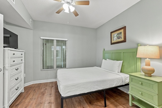 Cozy Queen Bedroom Retreat