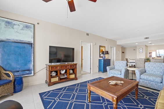 Spacious Beachfront Comfort