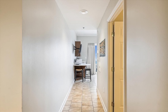 Stylish Coastal Entry