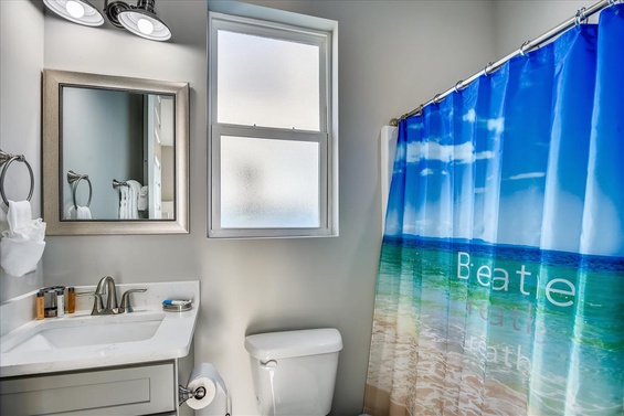 Upper Level-B Full Bath with Tub and Shower