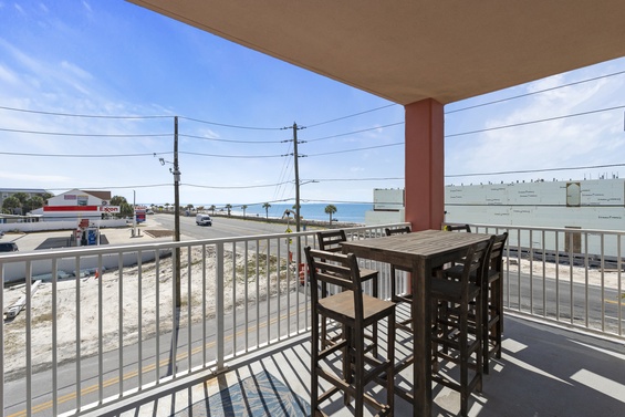 Private Gulf-View Balcony