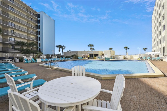 Resort-Style Poolside Escape