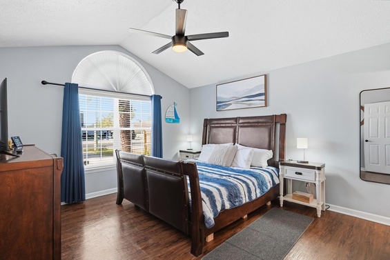 Luxurious King Retreat