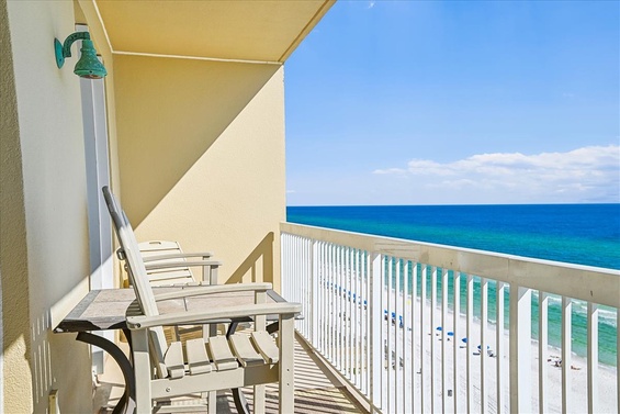 : Private Gulf-View Balcony