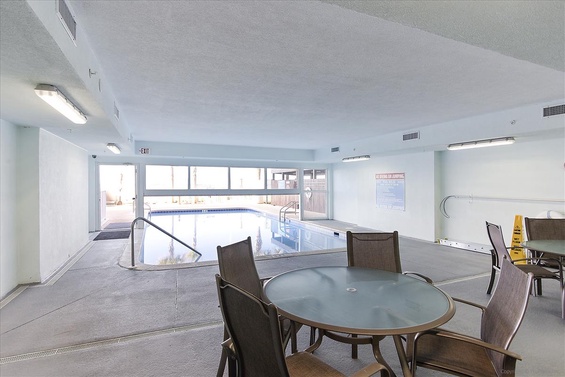 Resort-Style Pool & Hot Tub