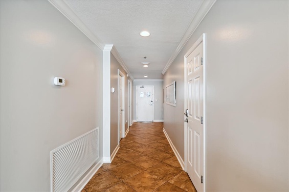 Stylish Coastal Entry