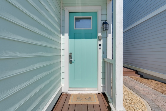 Elegant & Inviting Corridor