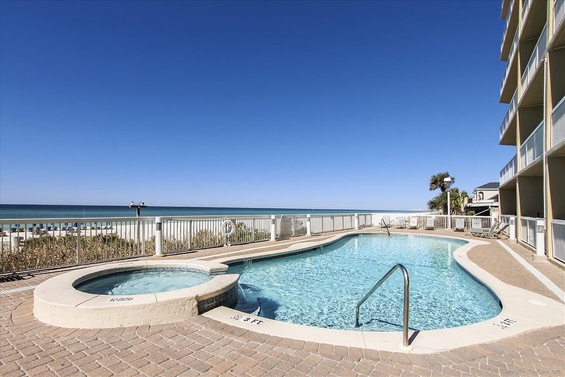 5D095420-7573-4B49-8B86-6C2345DB1E82_1_105_c