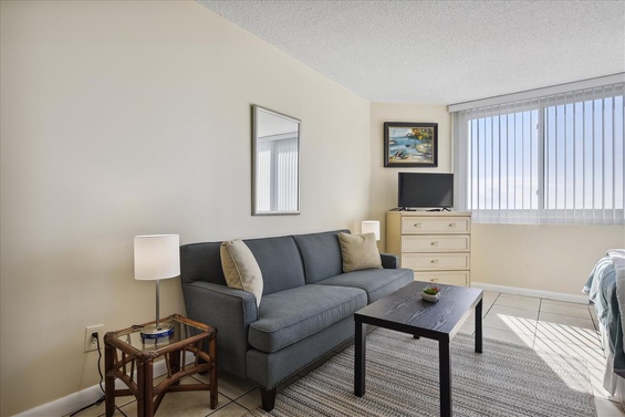 Cozy Open-Concept Space