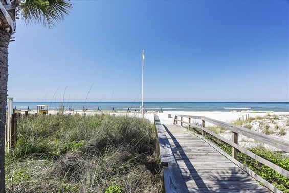 Beachfront Bliss & Luxury