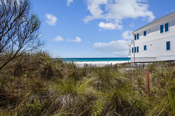 Exterior-Beach-_KLH7727