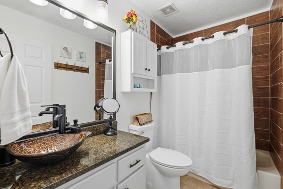 Modern Spa-inspired Baths