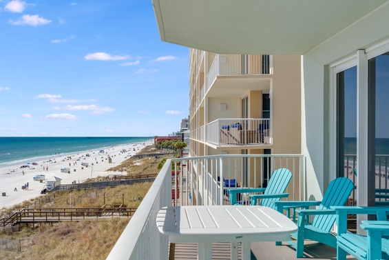 Private Gulf-View Balcony